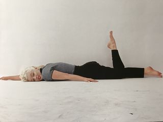 Marilyn Monroe feet photo thumbnail