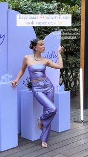 Millie Bobby Brown feet photo thumbnail
