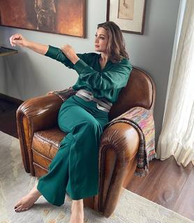 Sonali Bendre feet photo thumbnail