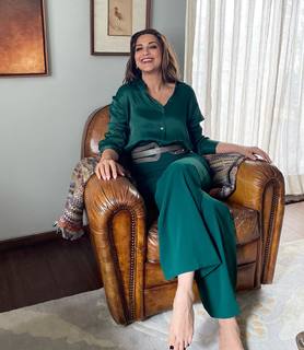 Sonali Bendre feet photo thumbnail
