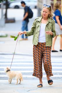 Naomi Watts feet photo thumbnail