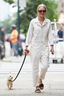 Naomi Watts feet photo thumbnail
