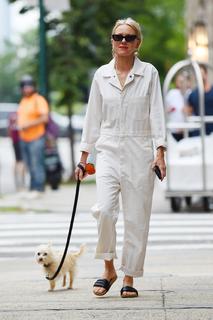 Naomi Watts feet photo thumbnail