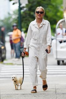 Naomi Watts feet photo thumbnail