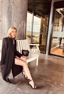 Julieta Prandi feet photo thumbnail