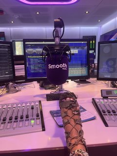 Kate Garraway feet photo 5