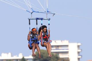Rihanna feet photo thumbnail
