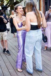 Millie Bobby Brown feet photo thumbnail
