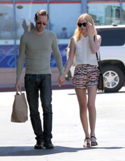 Kate Bosworth feet photo thumbnail