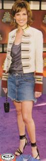 Hilary Swank feet photo thumbnail