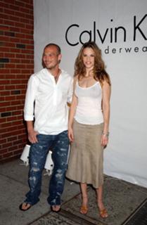 Hilary Swank feet photo thumbnail