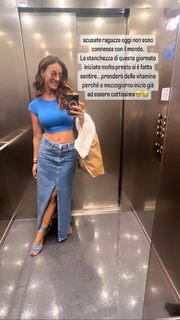 Melita Toniolo feet photo thumbnail