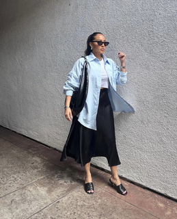 Adrienne Houghton feet photo thumbnail