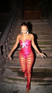 Draya Michele feet photo thumbnail