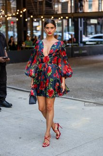 Sara Sampaio feet photo thumbnail