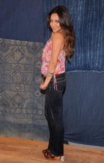 Shay Mitchell feet photo thumbnail