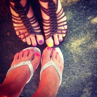 Joss Stone feet photo thumbnail