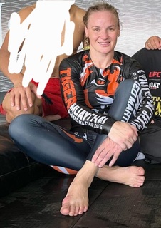 Valentina Shevchenko feet photo thumbnail