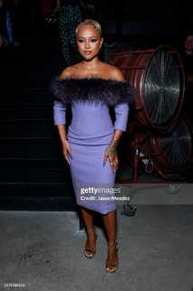 Karrueche Tran feet photo thumbnail