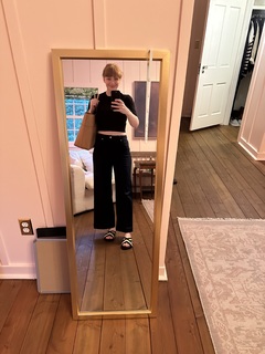 Bryce Dallas Howard feet photo thumbnail