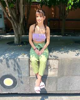Tania Rincón feet photo thumbnail