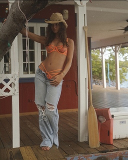 Rachel Cook feet photo thumbnail