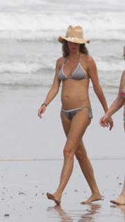 Gisele Bündchen feet photo thumbnail