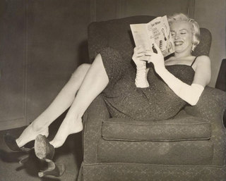 Marilyn Monroe feet photo thumbnail