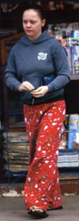 Christina Ricci feet photo thumbnail