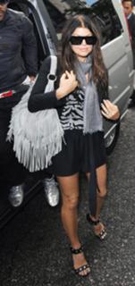Fergie feet photo thumbnail