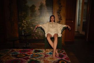 Amy Jackson feet photo thumbnail