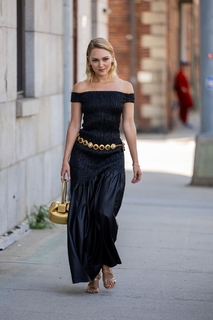 AnnaSophia Robb feet photo thumbnail