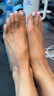 Kyle Unfug feet photo thumbnail