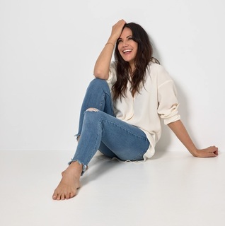 Bettina Zimmermann feet photo thumbnail