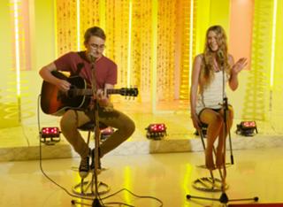 Joss Stone feet photo thumbnail