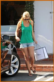 Bar Refaeli feet photo thumbnail