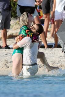 Sophie Turner feet photo thumbnail