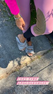 Kelly Bensimon feet photo thumbnail