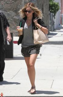 Ashley Tisdale feet photo thumbnail