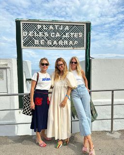 Sasha Alexander feet photo thumbnail