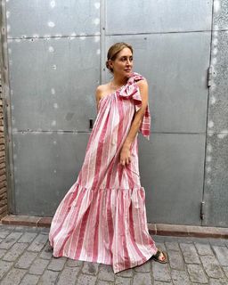 Sasha Alexander feet photo thumbnail