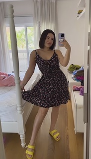 Kéfera Buchmann feet photo thumbnail