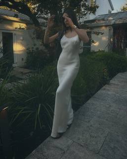 Olivia Culpo feet photo thumbnail
