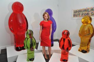 Kylie Minogue feet photo thumbnail