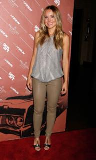 Kristen Bell feet photo thumbnail