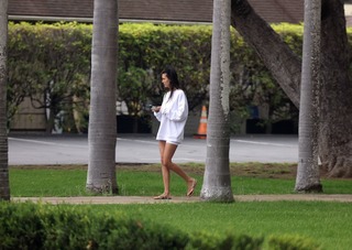Nina Dobrev feet photo thumbnail