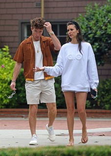 Nina Dobrev feet photo thumbnail