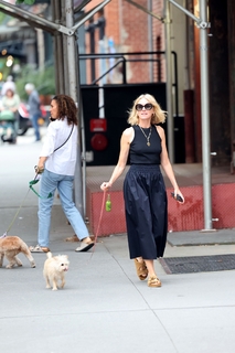 Naomi Watts feet photo thumbnail
