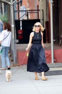 Naomi Watts feet photo thumbnail