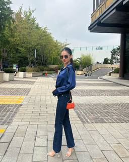 Anushka Sen feet photo thumbnail